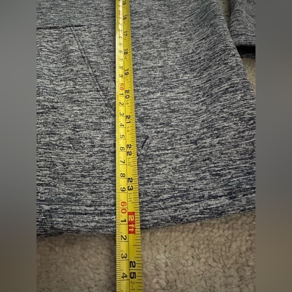 Under Armour Grey and Pink Sweatshirt / Hoodie Size Medium - Picture 3 of 7